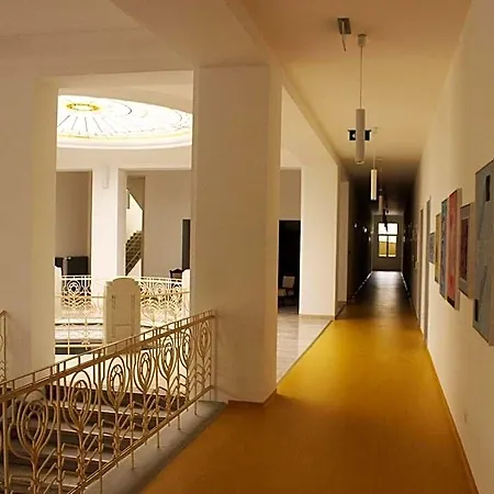 Lev Hotel Levice