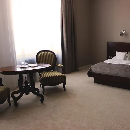 Lev Hotel 4*
