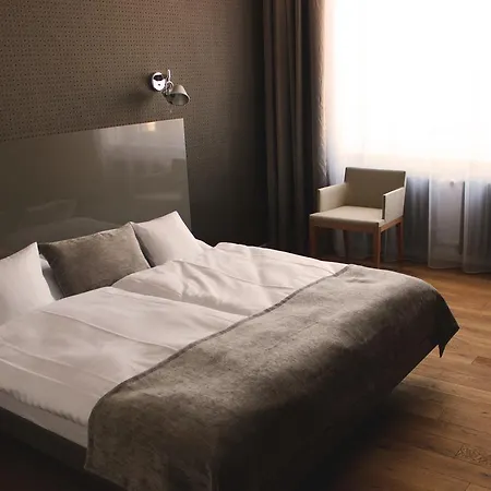 Hotel Lev