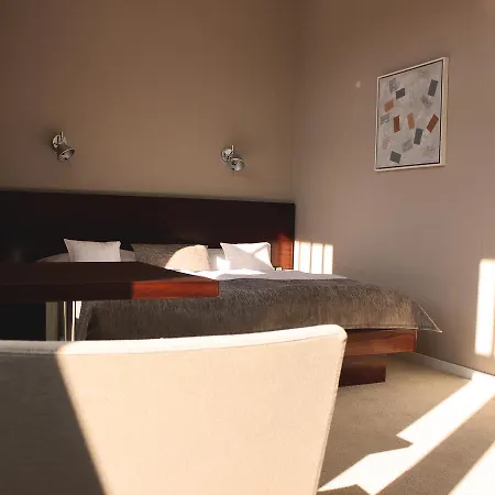 Hotel Lev 4*